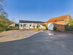 Ivy House Farm- click for photo gallery